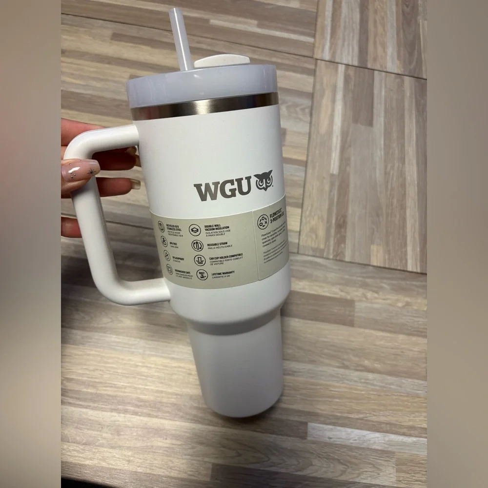 Stanley Silver and White Quencher Tumbler - Picture 2 of 5